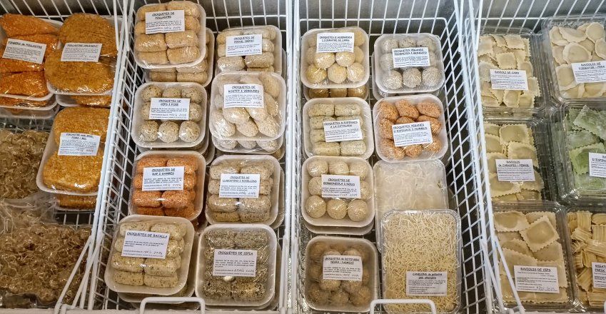 Croquetas y pasta fresca